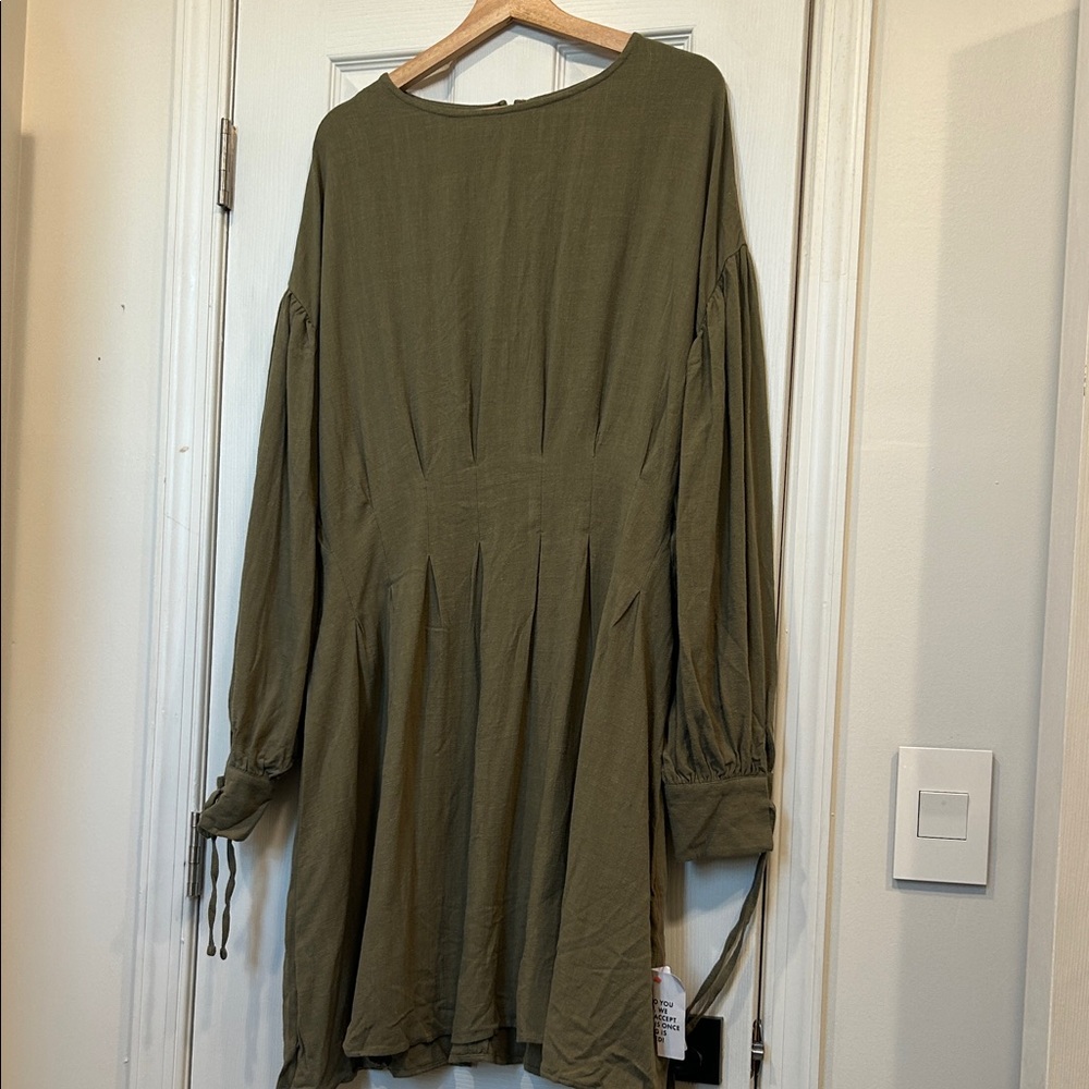 ASOS Curve Olive Green Long Sleeve Midi Dress - Picture 1 of 8